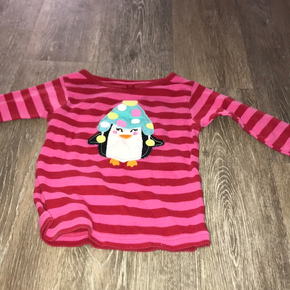 Girls 5T super comfy long sleeve PJ shirt